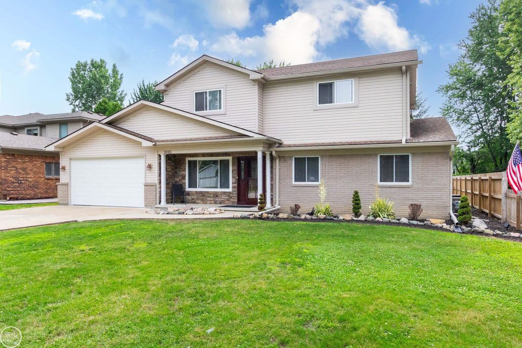 39745 Sylvia St, Harrison charter township