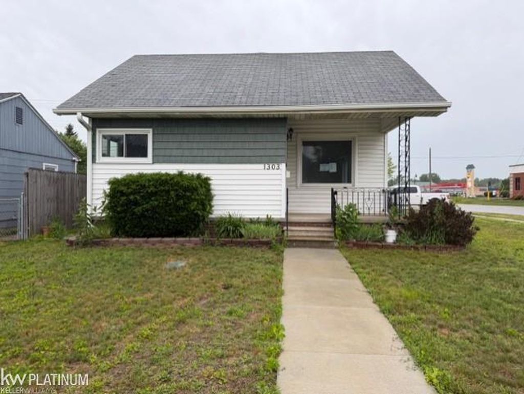 1303 23rd St, Port Huron city
