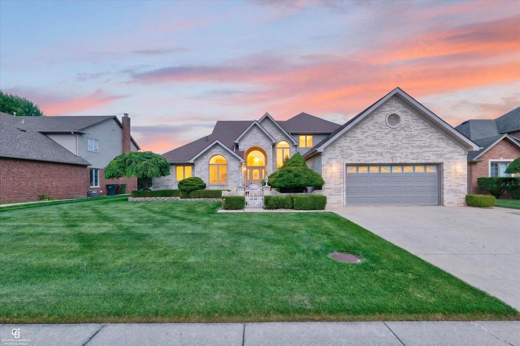 46640 Glen Pointe Dr, Shelby charter township