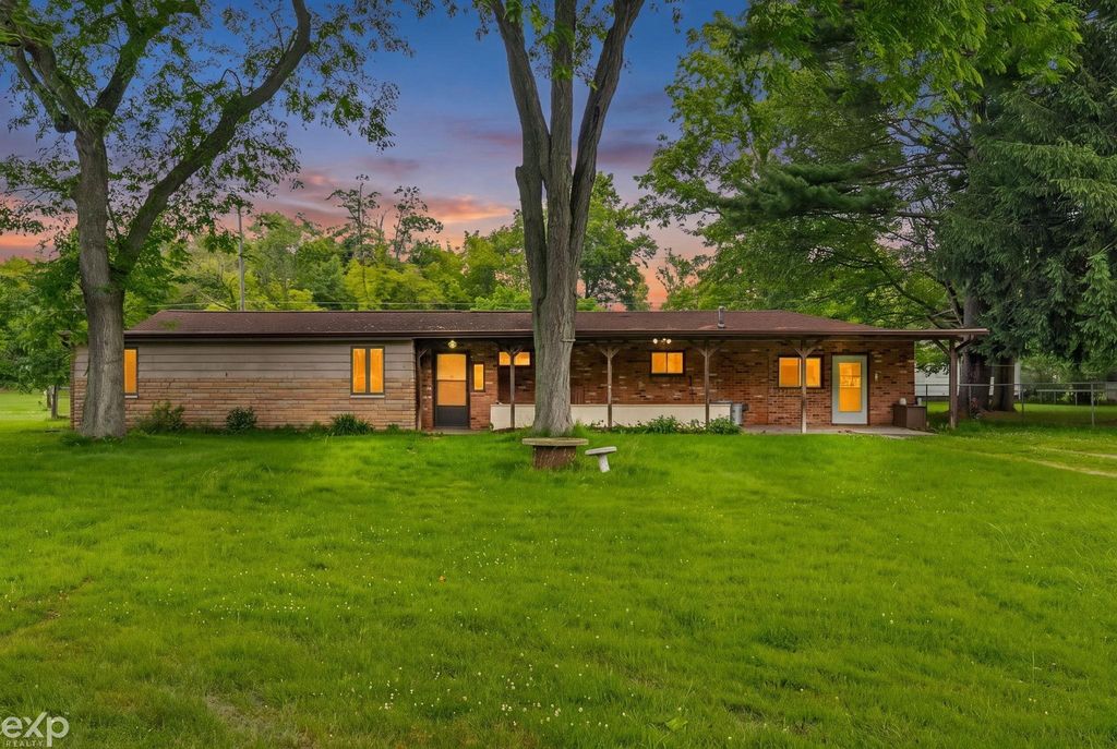 6406 Lapeer Rd, Clyde township