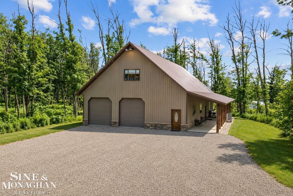 14795 Thirteenth St, Charlton township