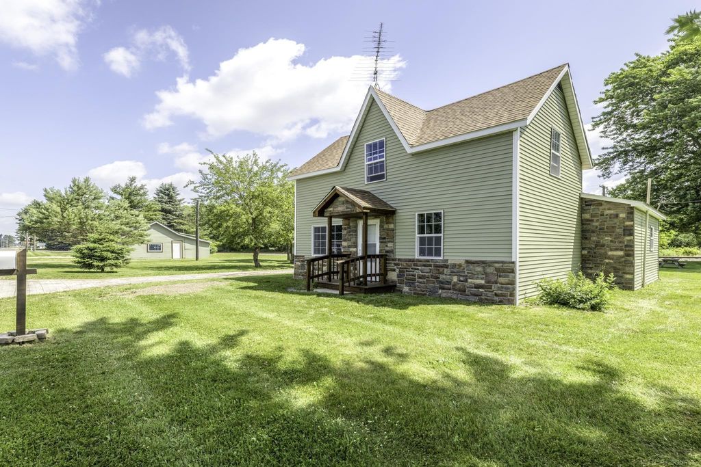 2649 Sherman Rd, Applegate village