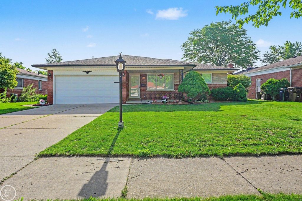 33316 Mina Dr, Sterling Heights city