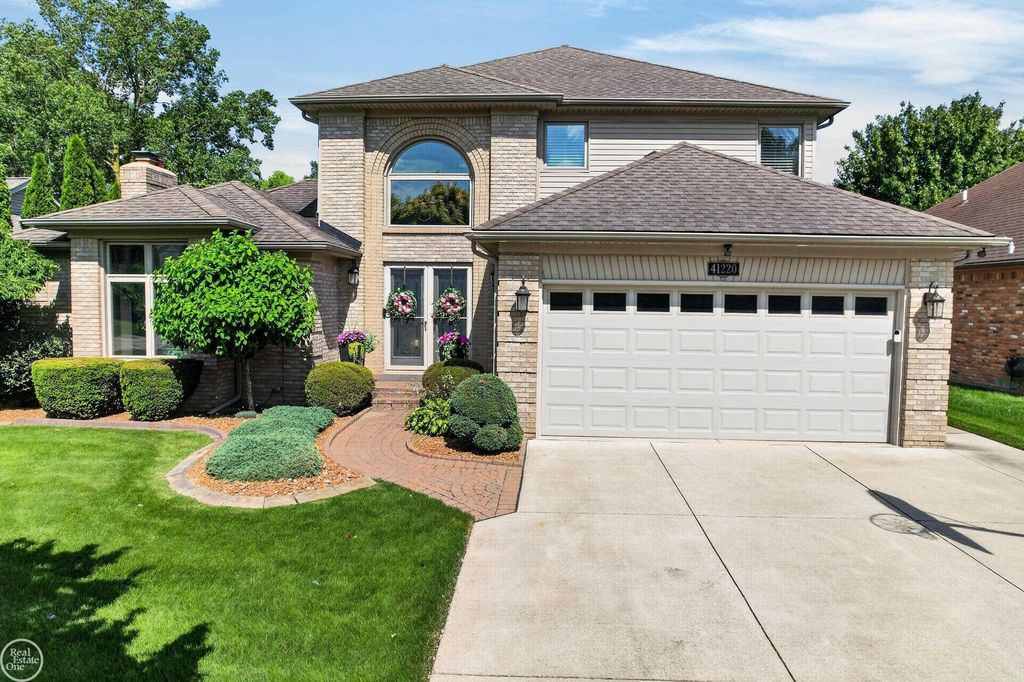 41220 Scarborough Ct, Clinton charter township