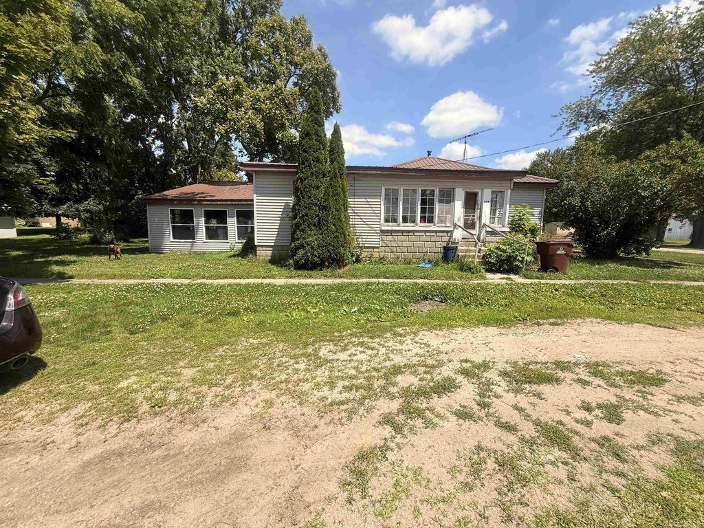 304 W Elba St, Perrinton village