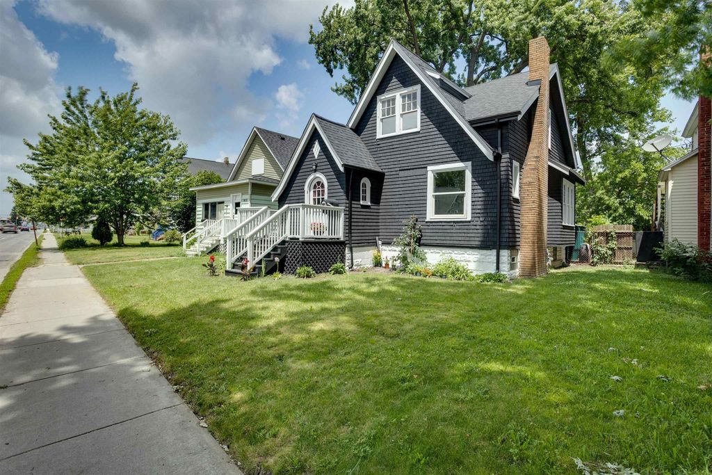 1407 Lapeer Ave, Port Huron city