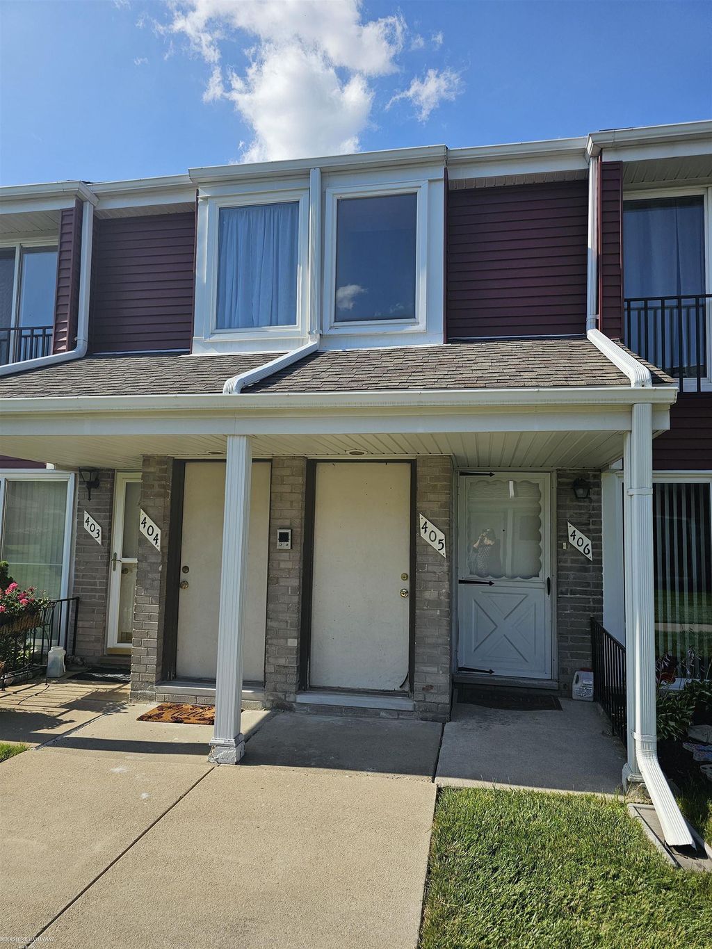 405 Sunset Ln, Saint Clair Shores