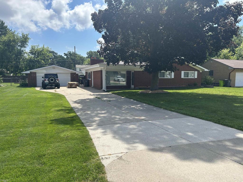 38506 Manchester St St, Clinton charter township