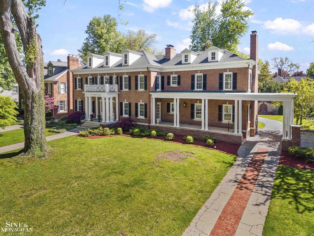 512 Washington Rd, Grosse Pointe city