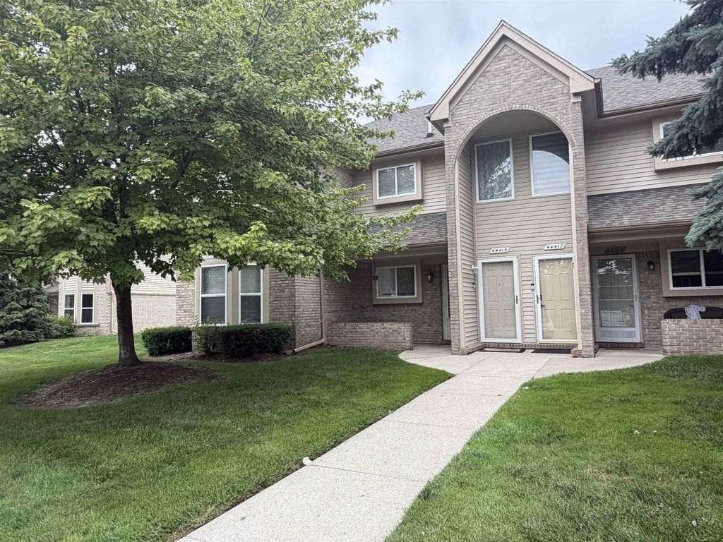 44411 Sunnyside Dr, Sterling Heights