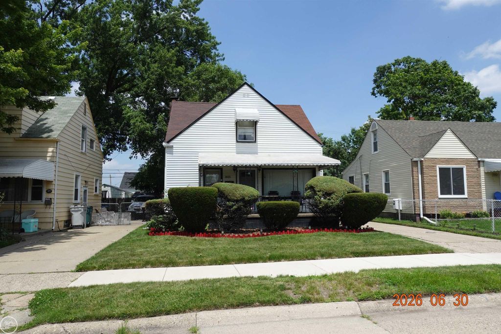 805 E Pearl Ave, Hazel Park city