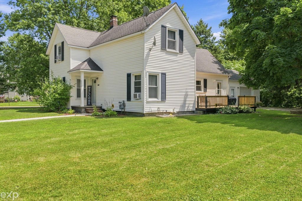 206 E Wood St, Yale city