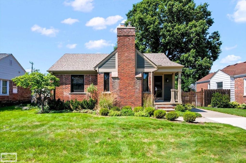 912 Cedar Hill Dr, Royal Oak city