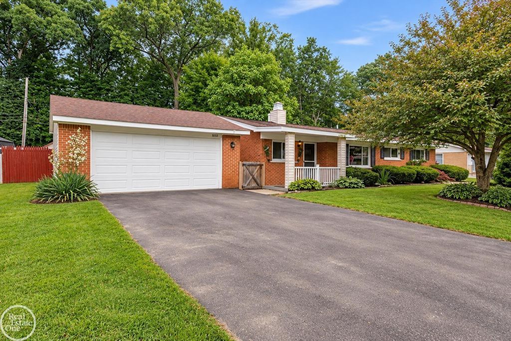 52161 Brentwood Dr, Shelby charter township