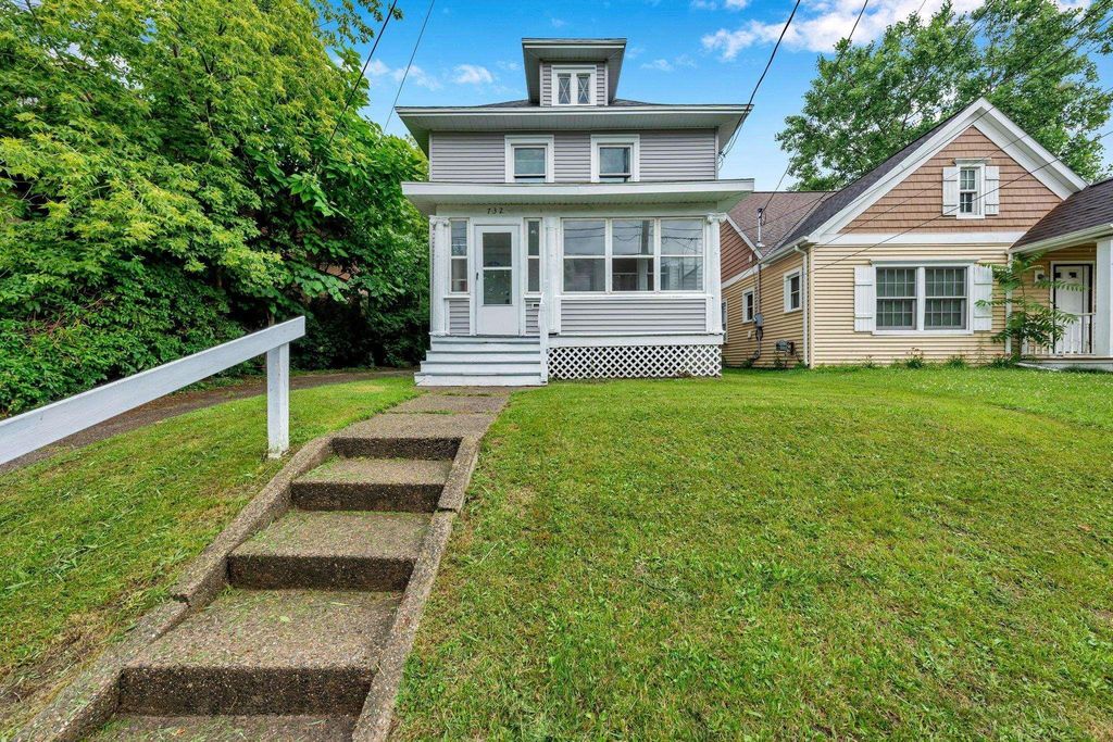 732 Chicago Ave, Lansing city
