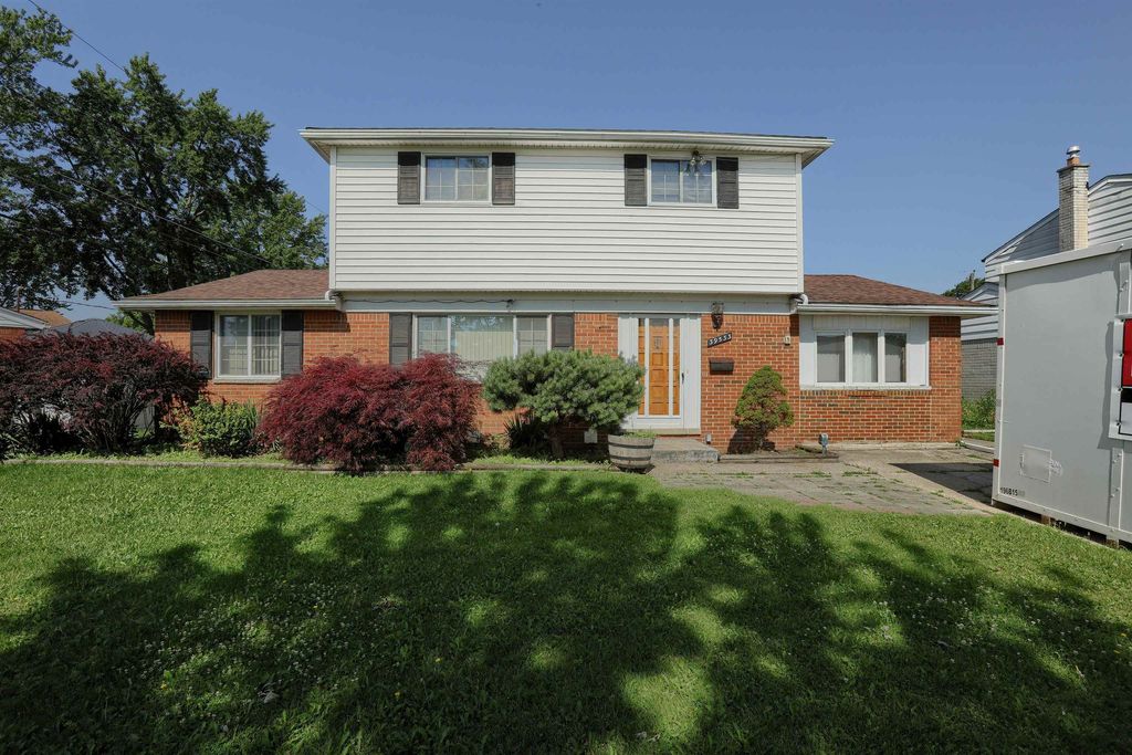 39533 Spalding Dr, Sterling Heights city