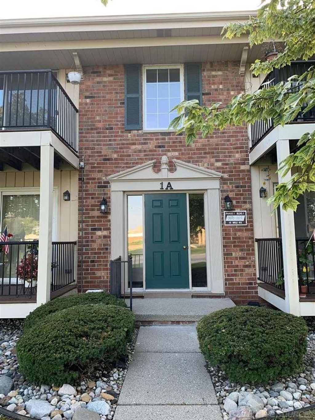 12090 15 Mile Rd, Sterling Heights