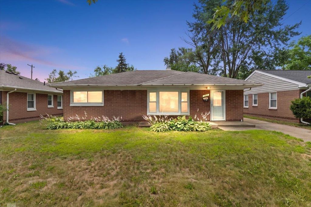 1218 E Hudson Ave, Madison Heights city
