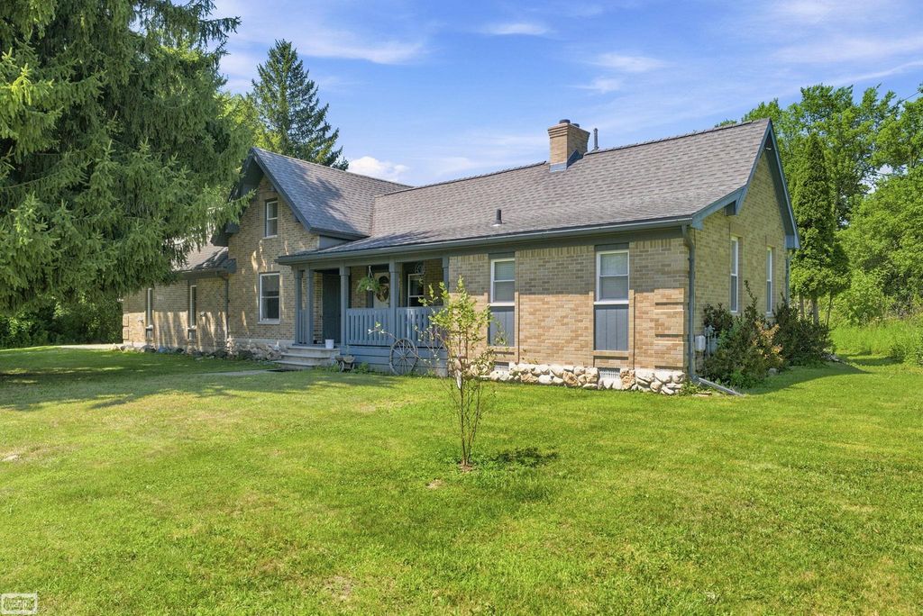 105 3rd St, Yale city