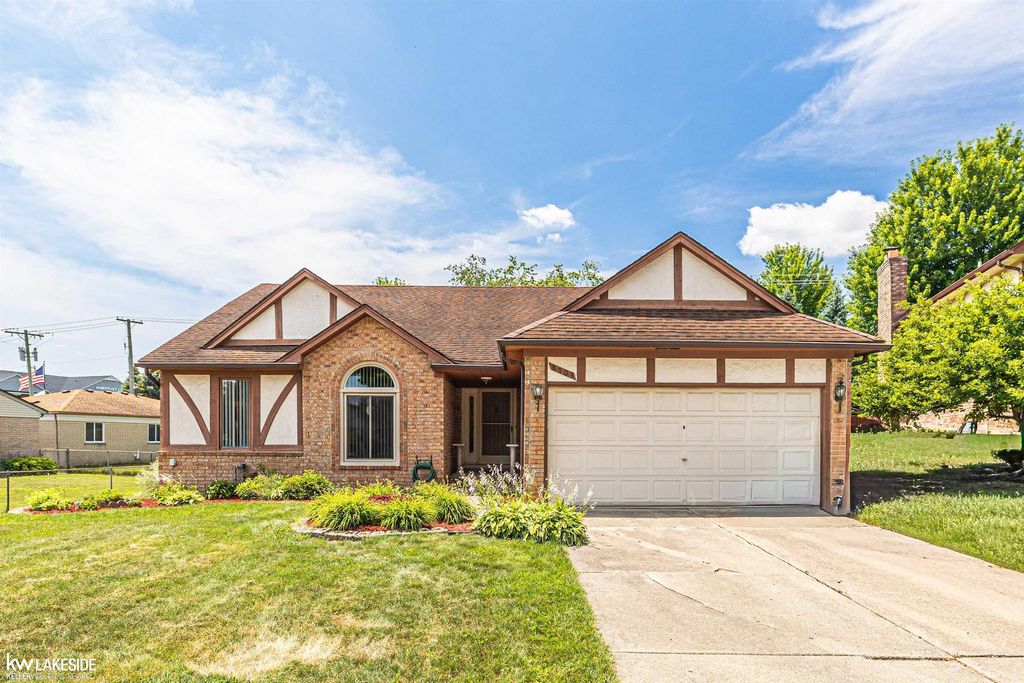 8703 Thornwood Ct, Sterling Heights city