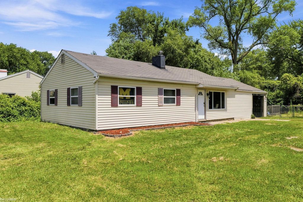 20821 Melborn St, Clinton charter township