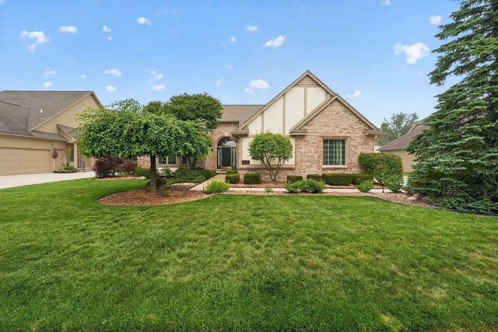 4379 Chablis Dr, Sterling Heights city