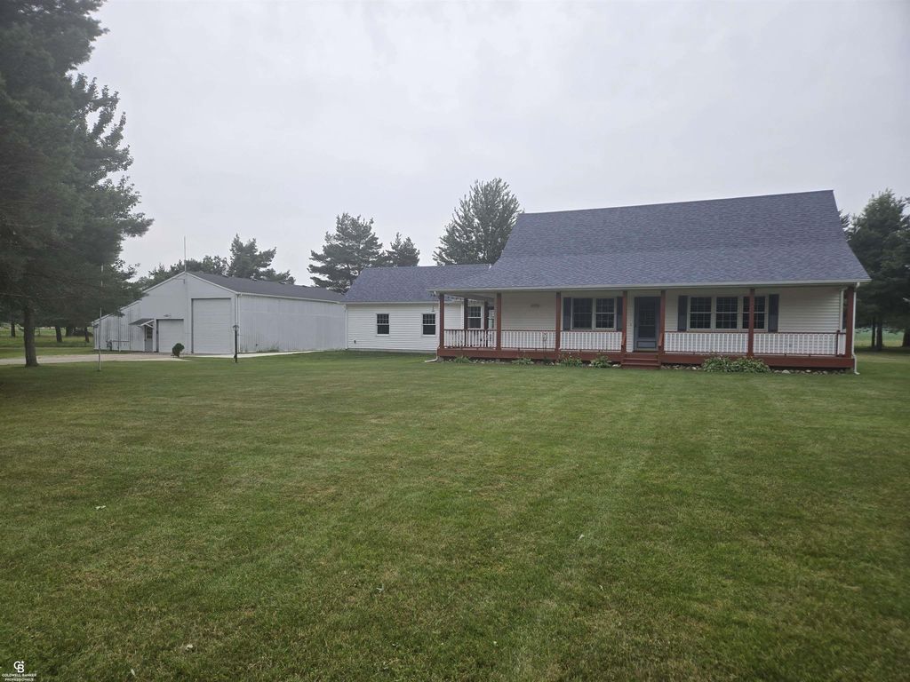 8045 Duquette Rd, Brockway township