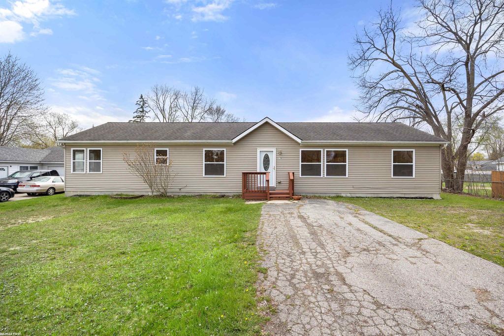 650 Peacock Ave, Pontiac city