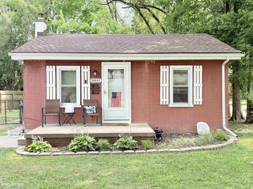 20047 Kensington St, Taylor city