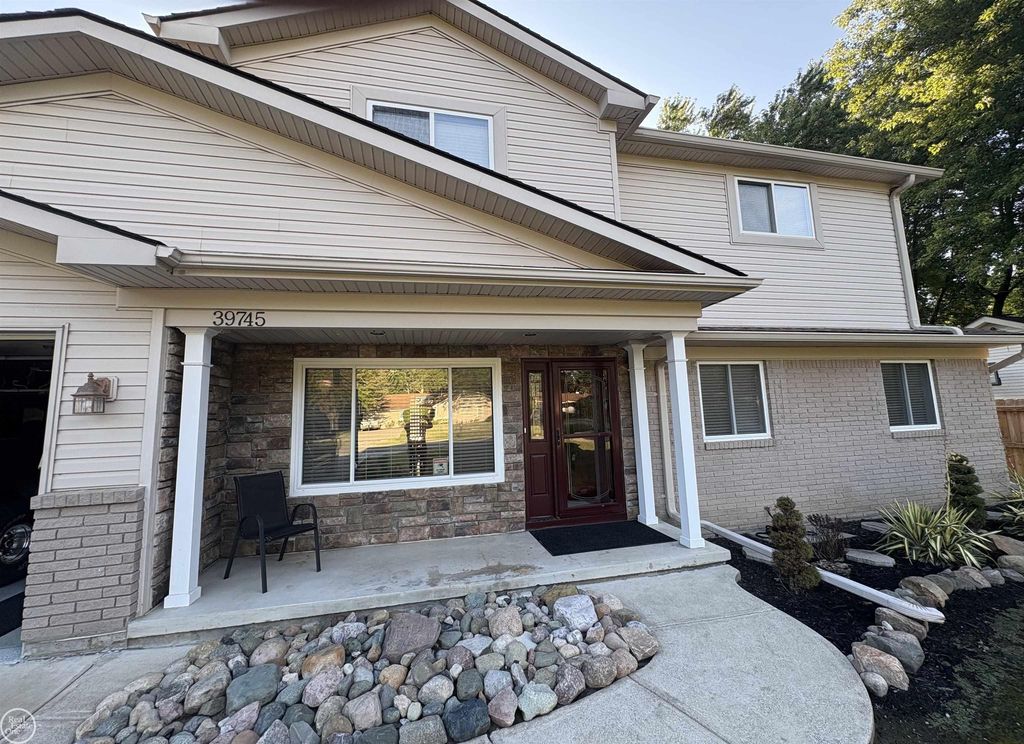 39745 Sylvia St, Harrison charter township