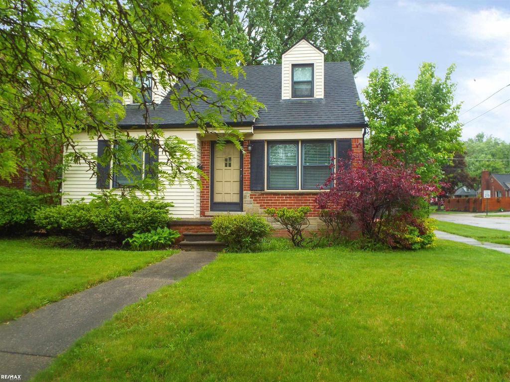 21102 Lancaster St, Harper Woods city