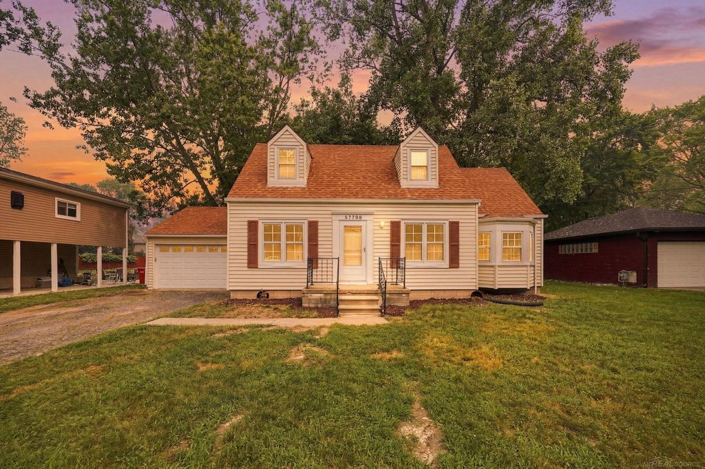 21726 8 1/2 Mile Rd, Southfield city