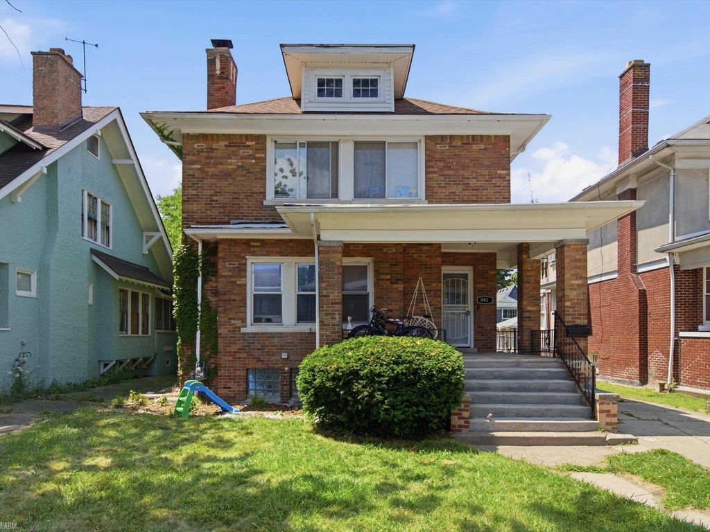 643 Chalmers St, Detroit city