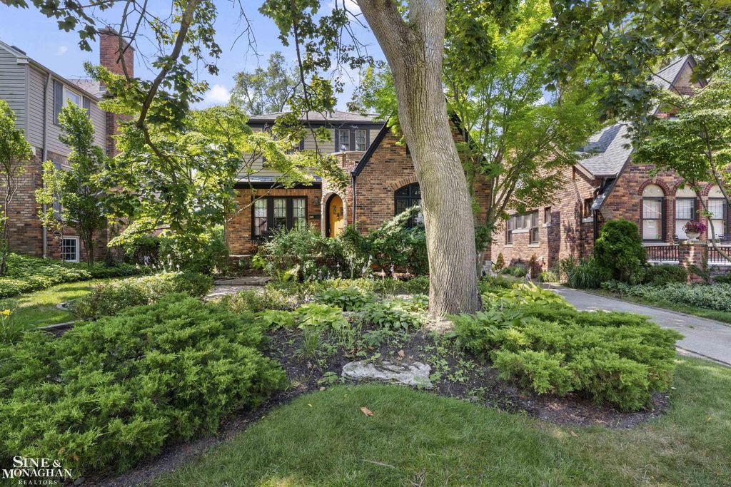 245 Ridgemont Rd, Grosse Pointe Farms city