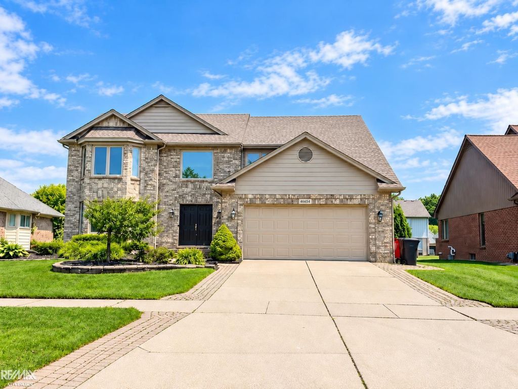 46654 West Ridge Dr, Macomb township