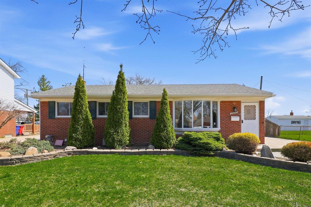 33226 Vista Way St, Fraser city