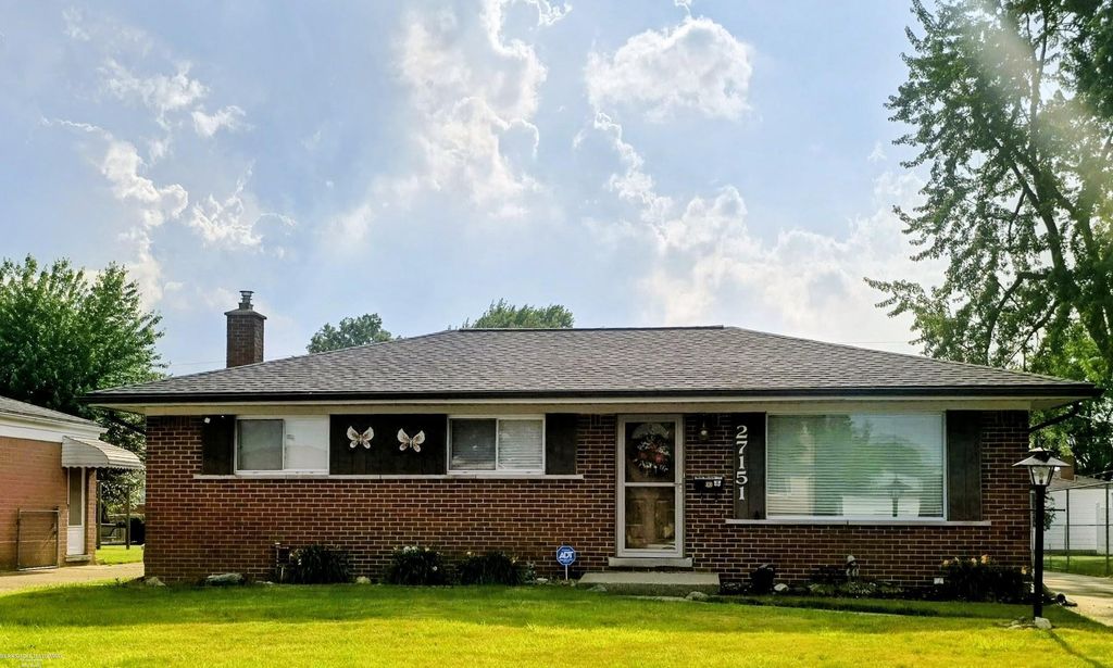 27151 Clarpointe Dr, Warren city