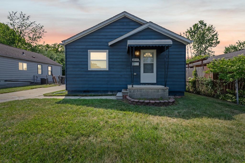 25545 Packard St, Roseville city