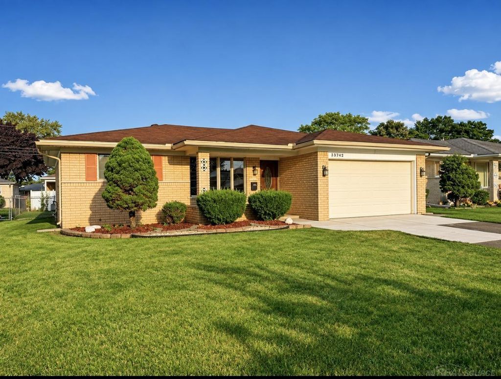 33742 Elford Dr, Sterling Heights city
