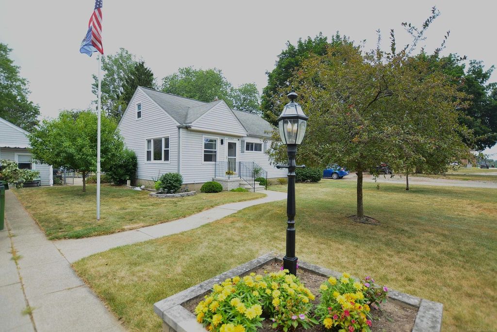 45967 Gable Inn St, Shelby charter township