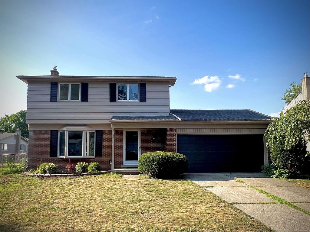 39192 Howell St, Livonia city