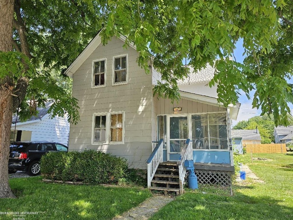 332 Carroll St, Marine City city