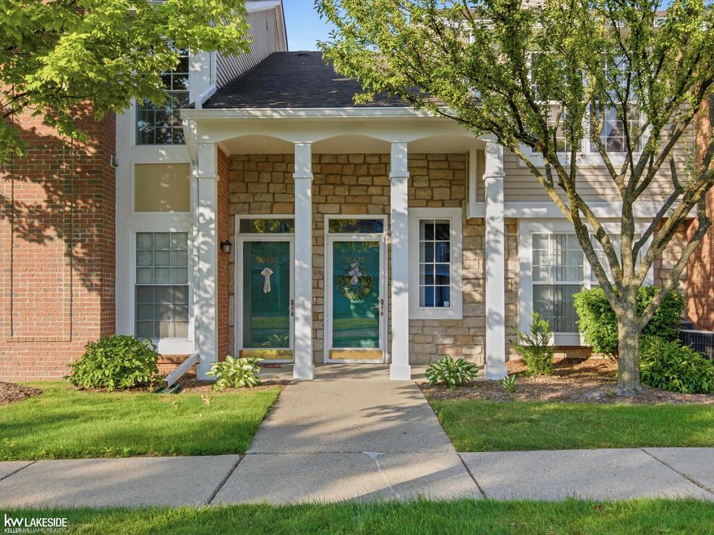 56429 Scotland Blvd, Shelby Twp