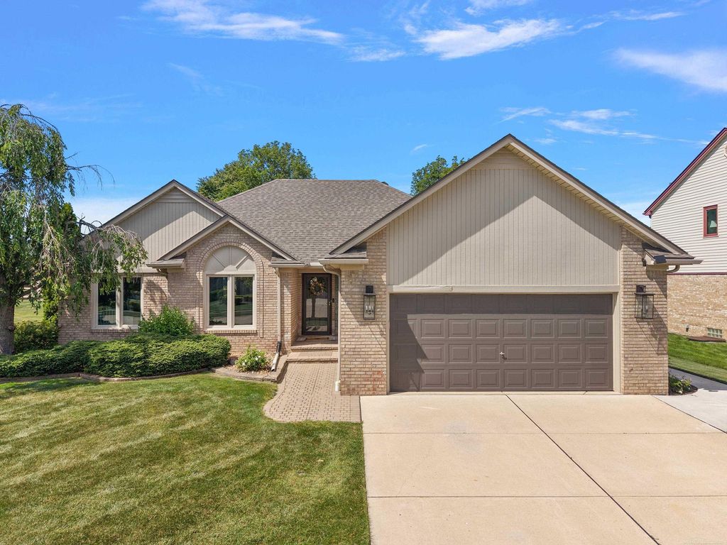 13971 Thames Dr, Shelby charter township