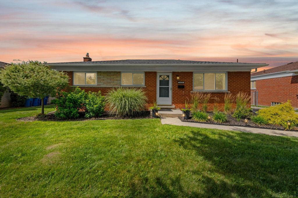 13745 Colpaert Dr, Warren city