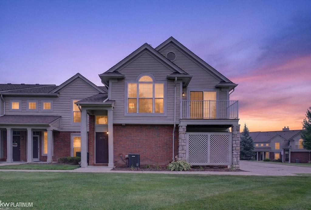 52133 Naugatuck Dr, Macomb
