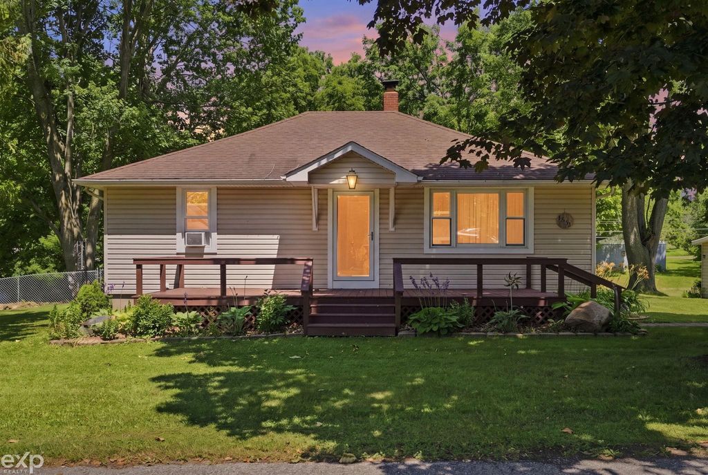 4055 E Orchard St, Carsonville village