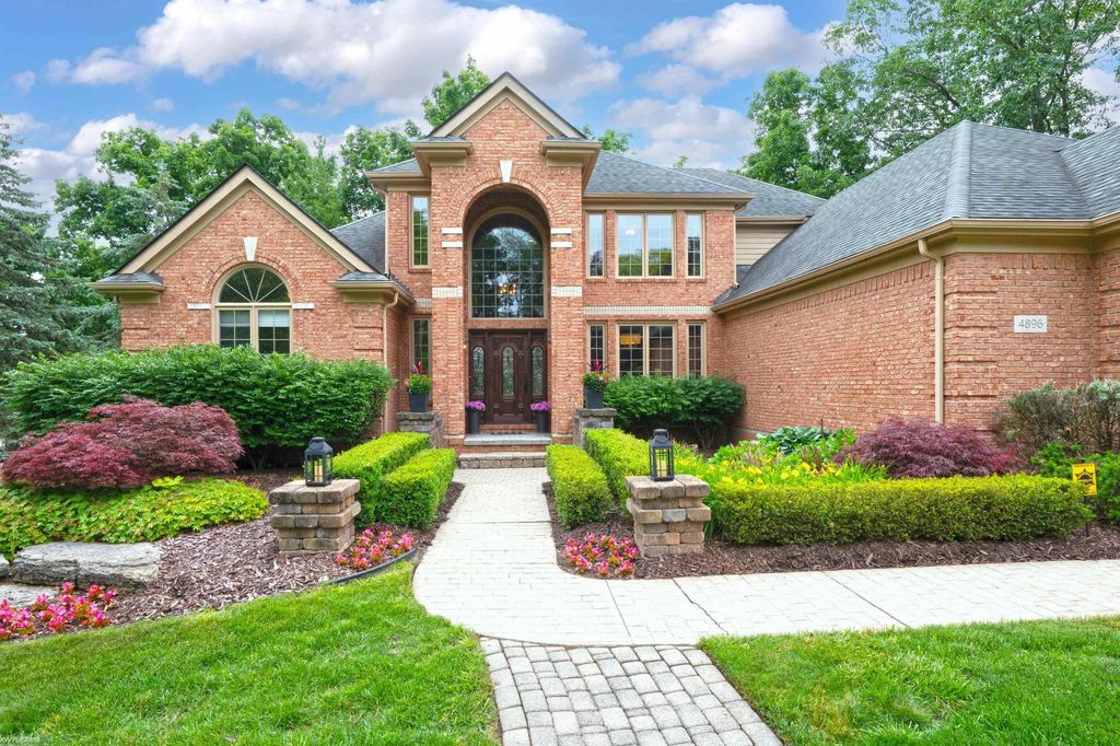 4896 Brookside Ln, Washington township