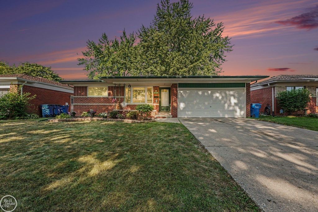 30419 Eiffel Ave, Warren city