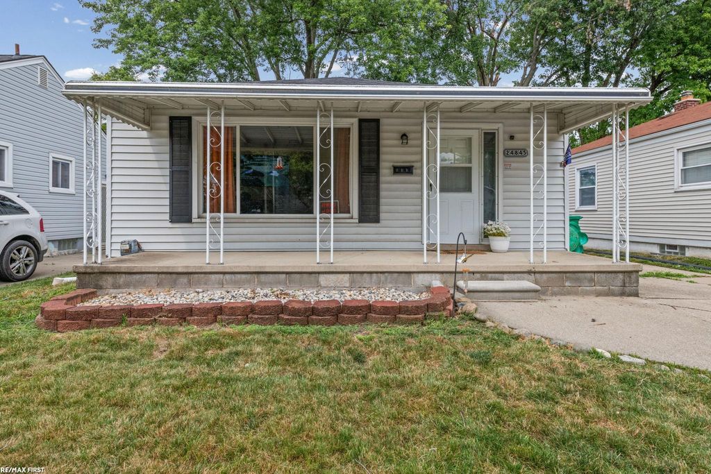 24845 Lambrecht Ave Rd, Eastpointe city
